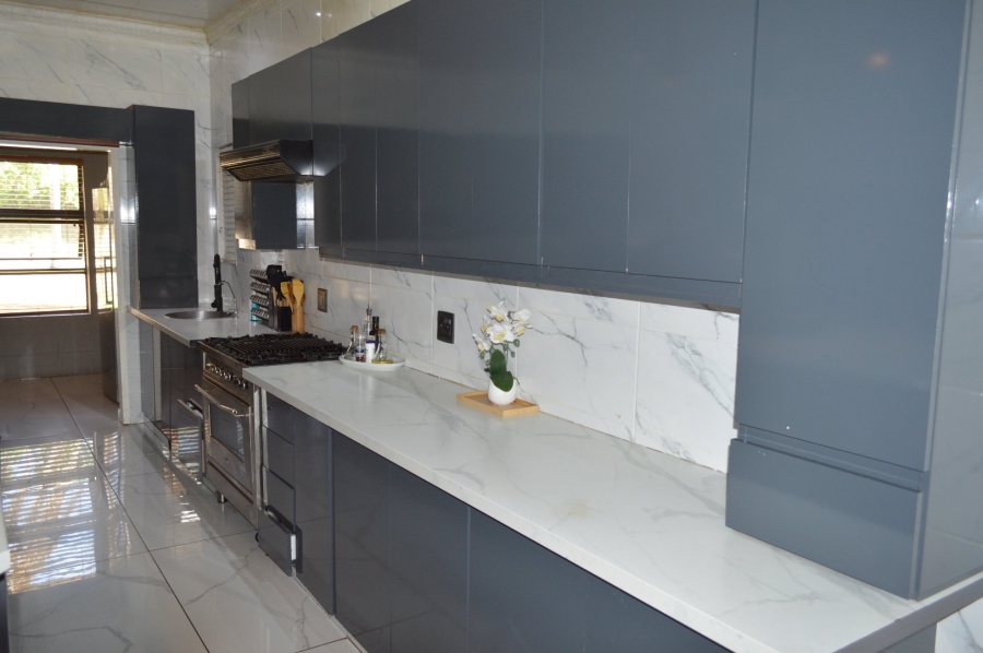 4 Bedroom Property for Sale in Wilkoppies North West